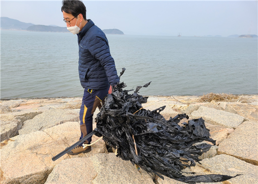 인천시, 해양쓰레기 수거 팔 걷었다.