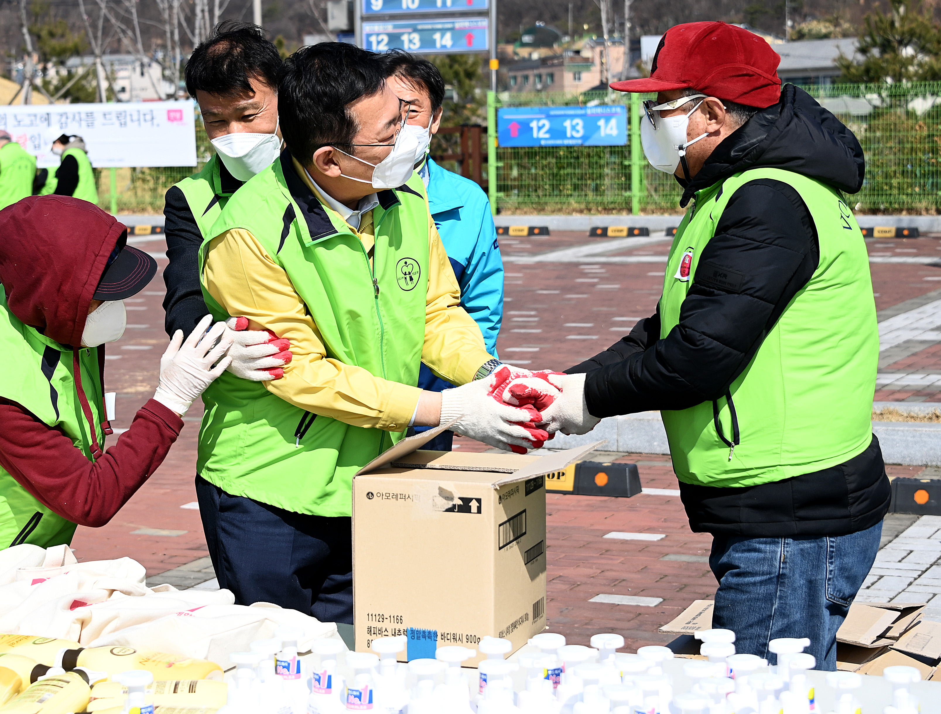인천시, 자원봉사자와 코로나19 의료진에 고마움 담은 응원키트 1,200개 전달