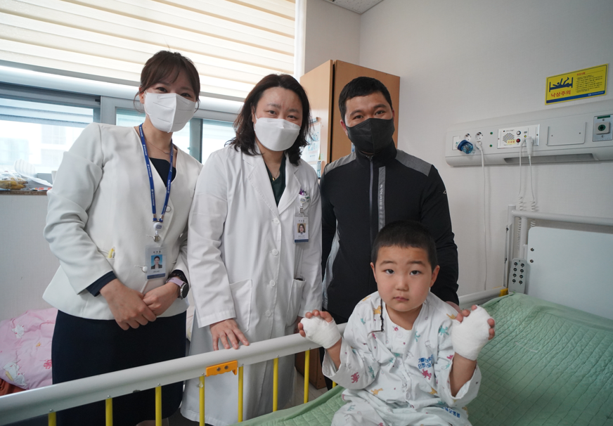 합지증 앓던 몽골 어린이, 인천시 나눔의료사업으로 새 삶 얻어 관련 이미지
