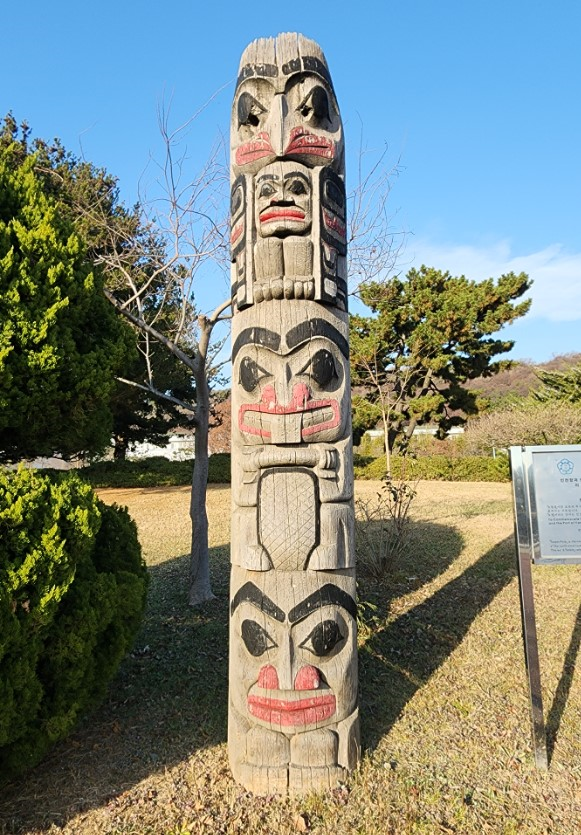 1월의 해양유물 '토템폴(Totem Pole)'