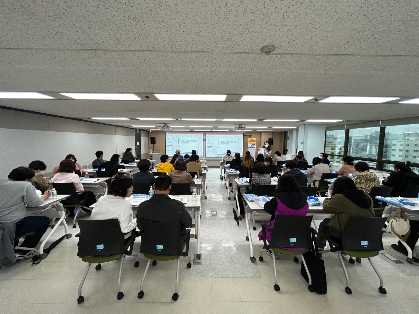 노인요양시설 종사자 교육 관련 사진