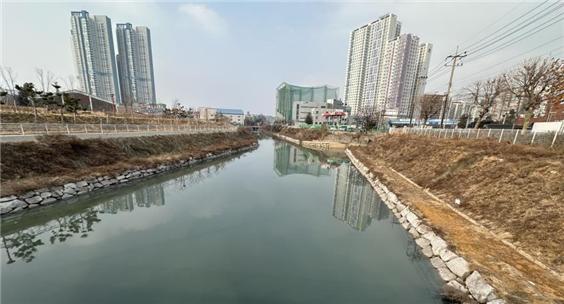 갯골수로~학익유수지 중간수역 전경