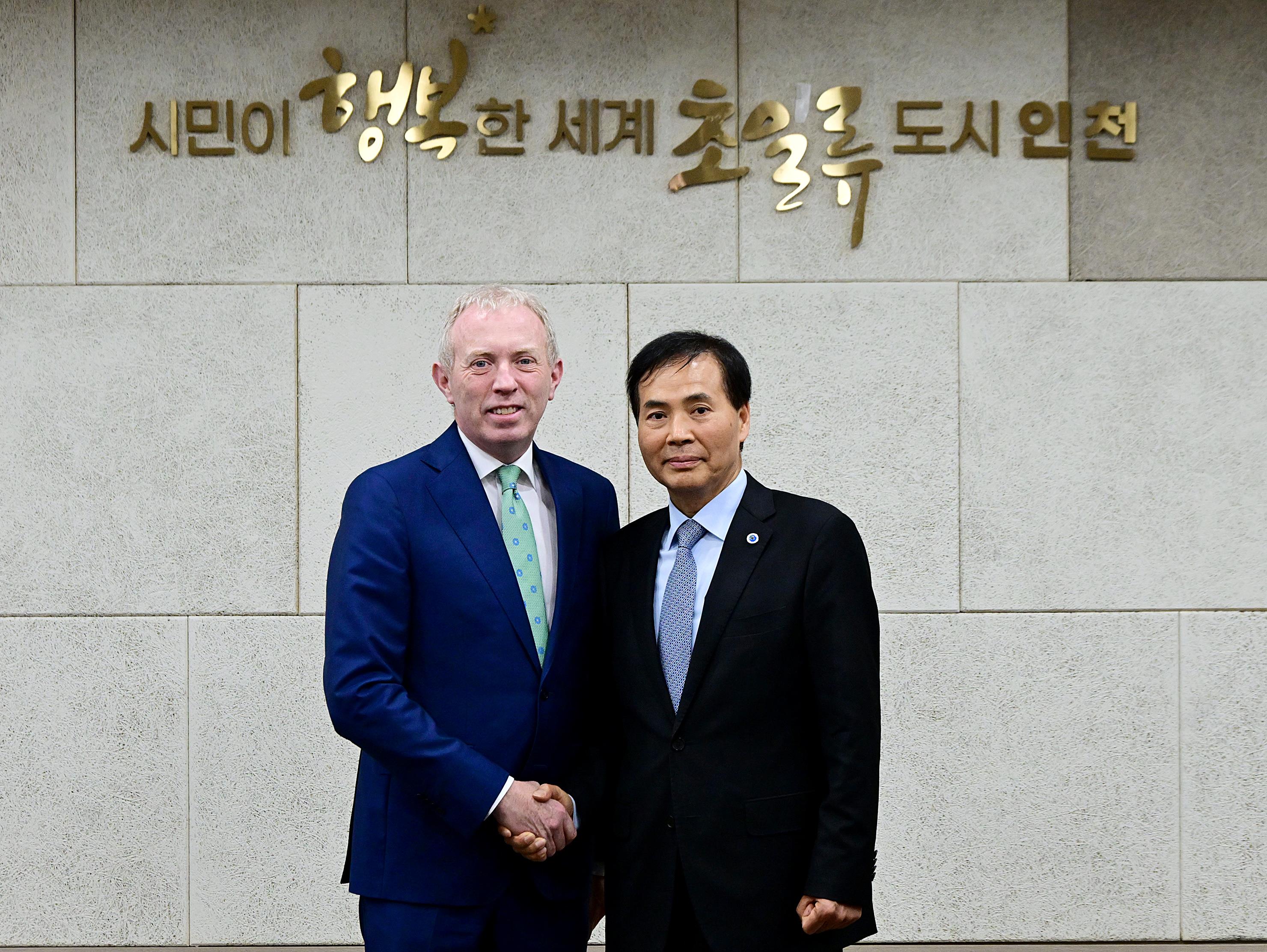 관련 사진