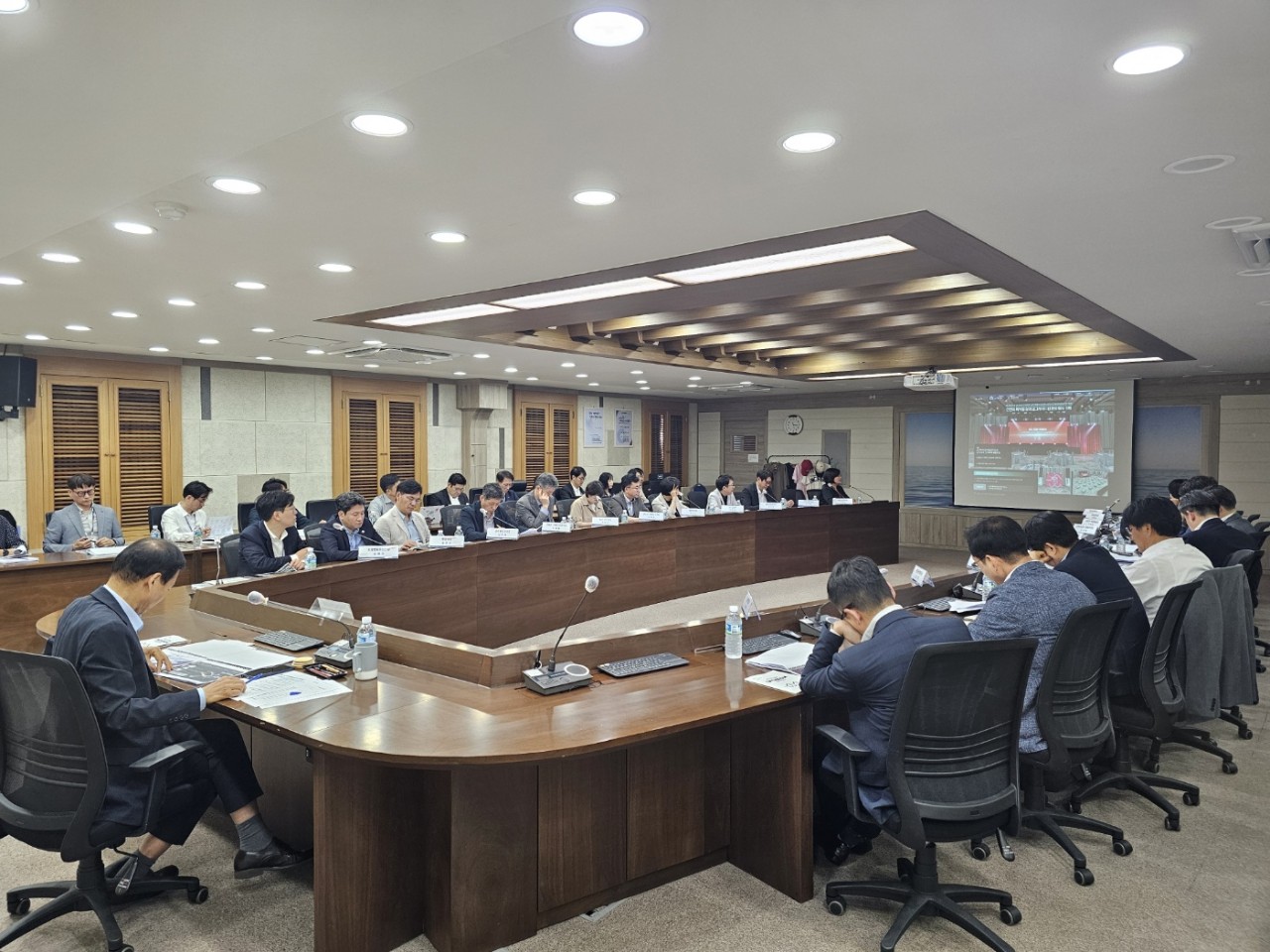 중간보고회 사진