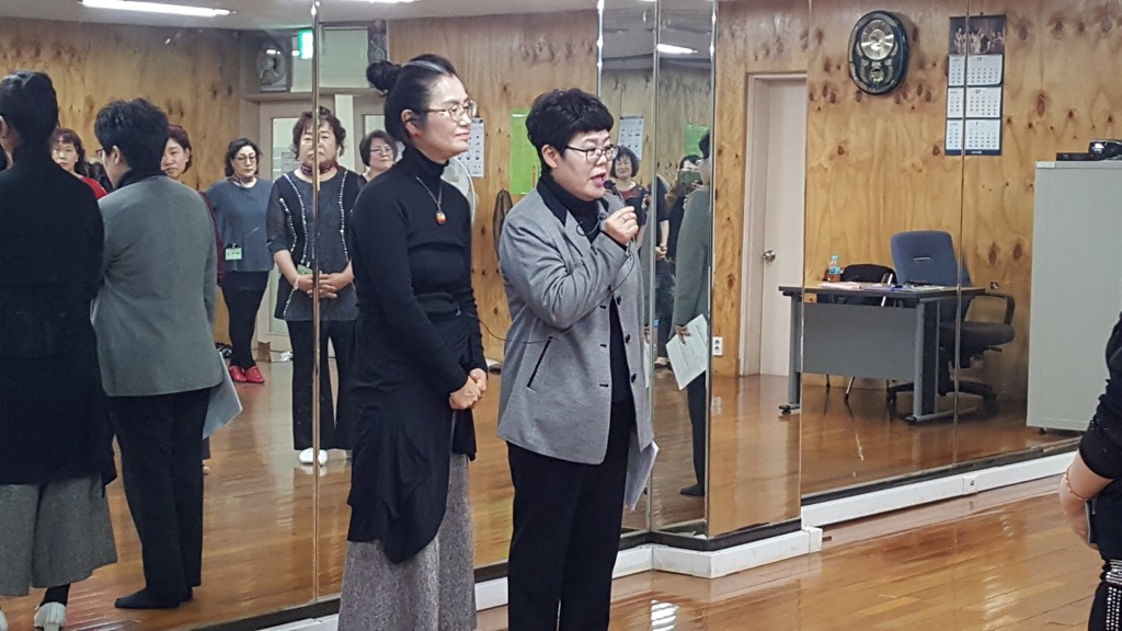 2019년 여성복지관 『댄스스포츠』감사인사 전달_3