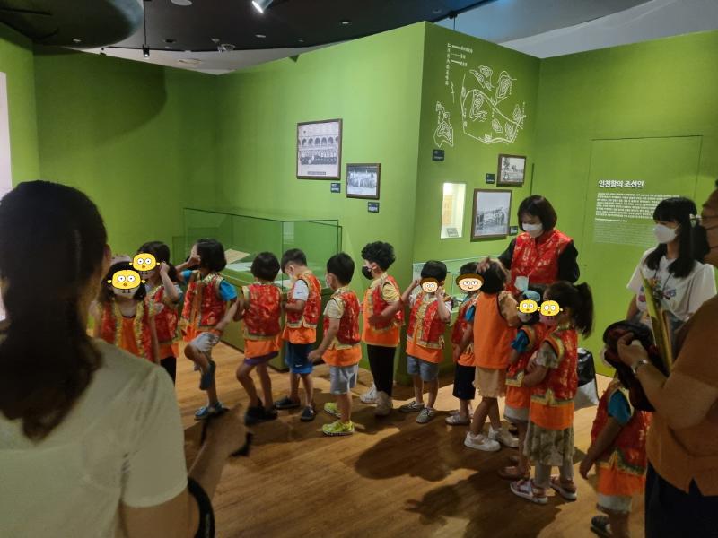 [인천도시역사관] 2022 유아 문화예술교육 지원사업[아이와락-인천] 활동 사진(7.12)_3