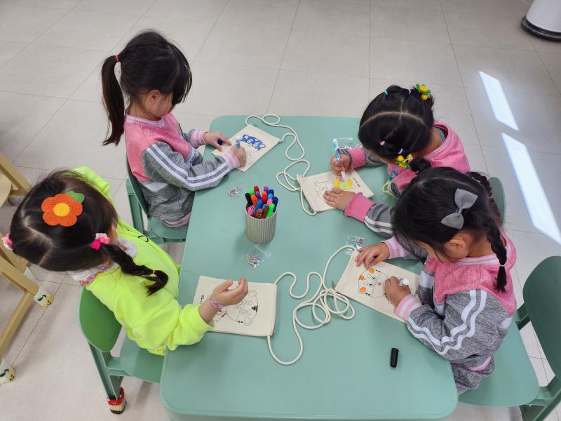 [송암미술관] 유아 단체 교육 <반짝반짝미술관> 4월 12일 오후 교육 활동사진_4