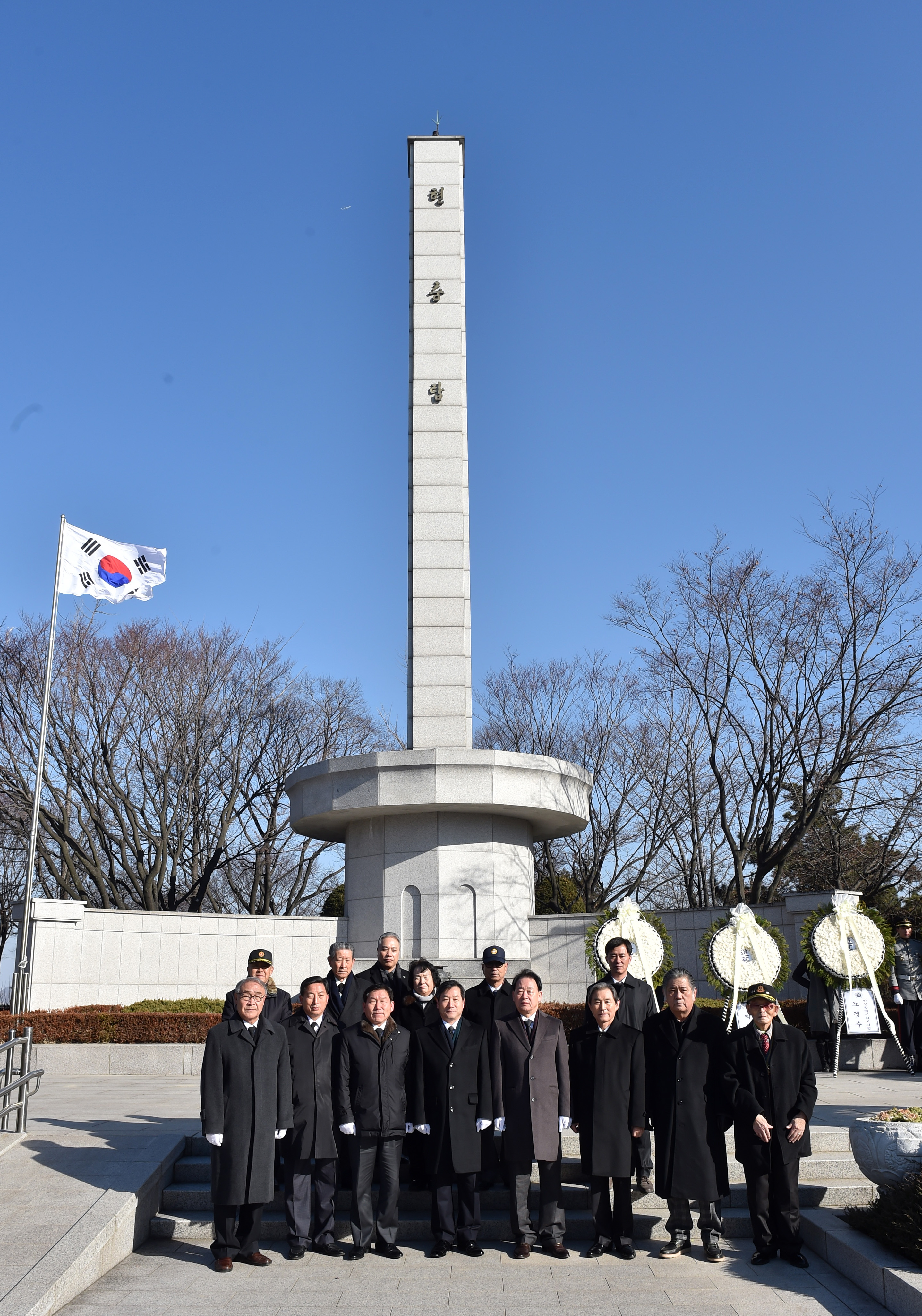 2015년 새해맞이 현충탑 참배 사진_4