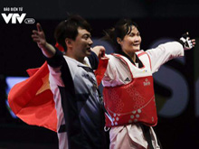 Coach Kim Gil-tae, currently at the helm of the Vietnamese Taekwondo team, previously worked as a Taekwondo instructor at Dong-A University. He was appointed as the coach of the Vietnamese national team on January 17 this year. Upon taking over, Kim led his team to a silver medal in the 46kg division at the 2017 Muju World Taekwondo Championships and to the finals of the 2017 World Taekwondo Grand Prix for the first time in Vietnamese Taekwondo history. 