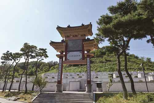 在仁川度过波澜起伏的一生后长眠于此的中国人们