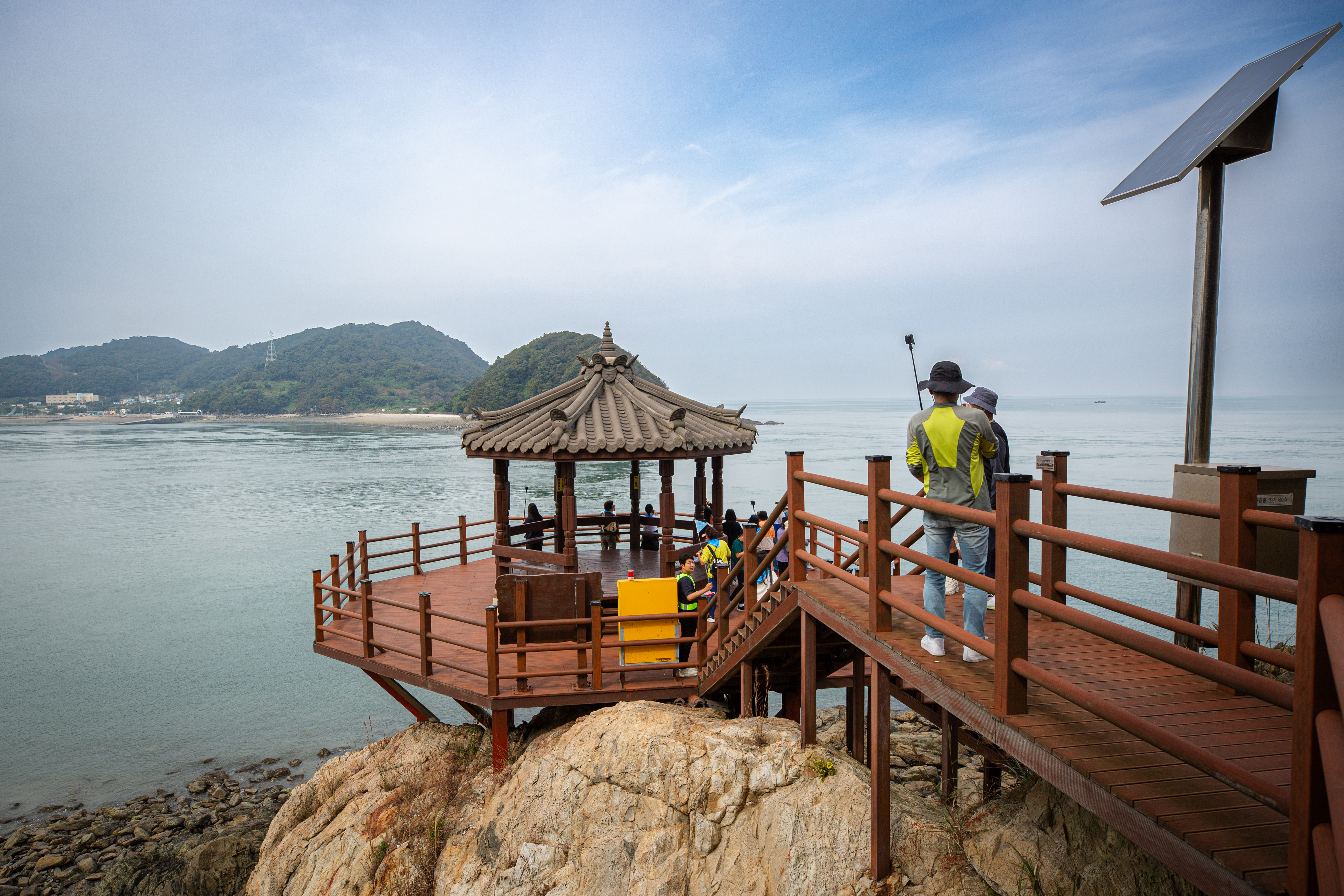 데크길 및 오형제바위