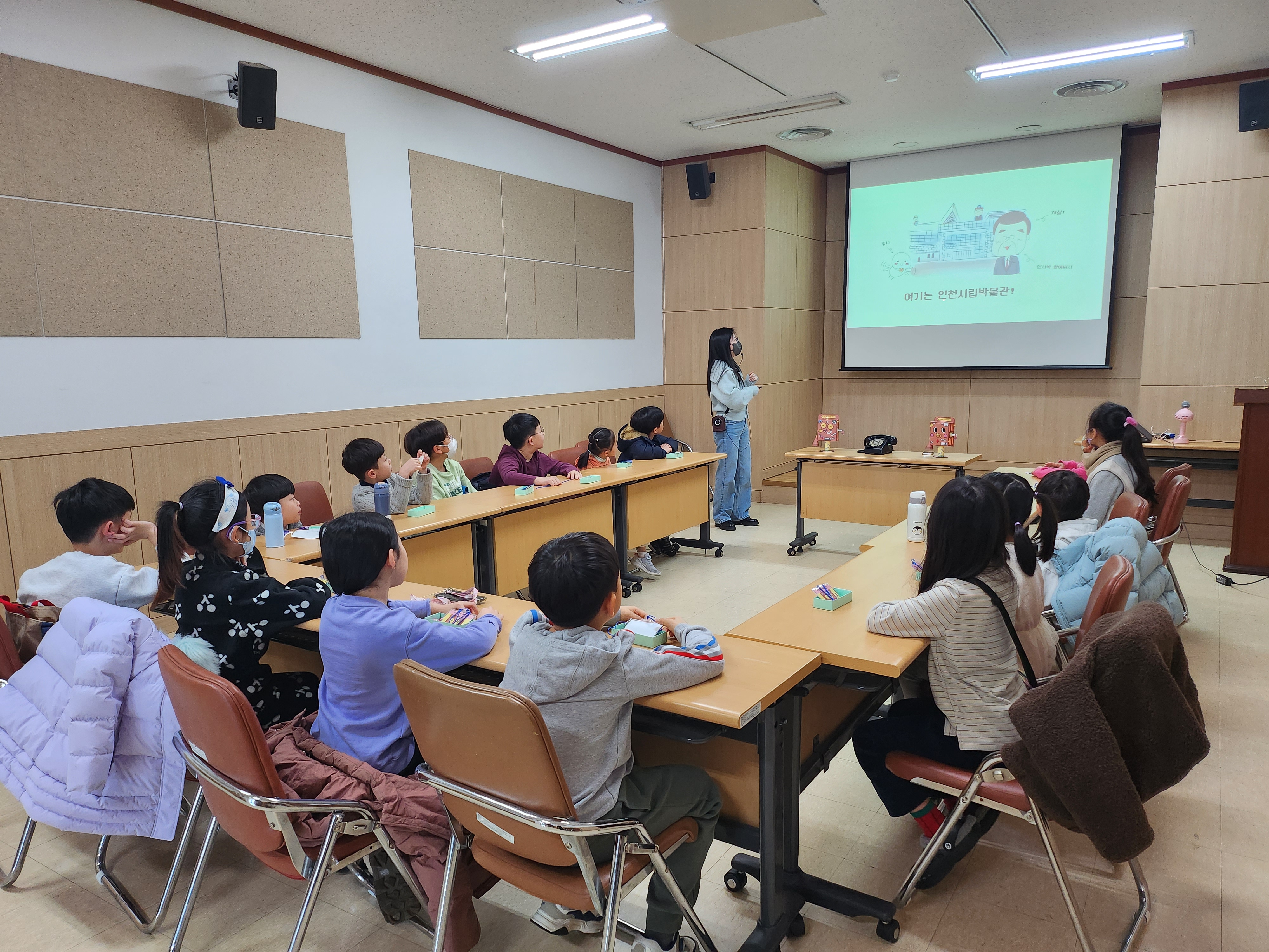 전시연계 겨울방학 교육프로그램 '나만의 덕률풍 램프 만들기' (2월 16일 수업)