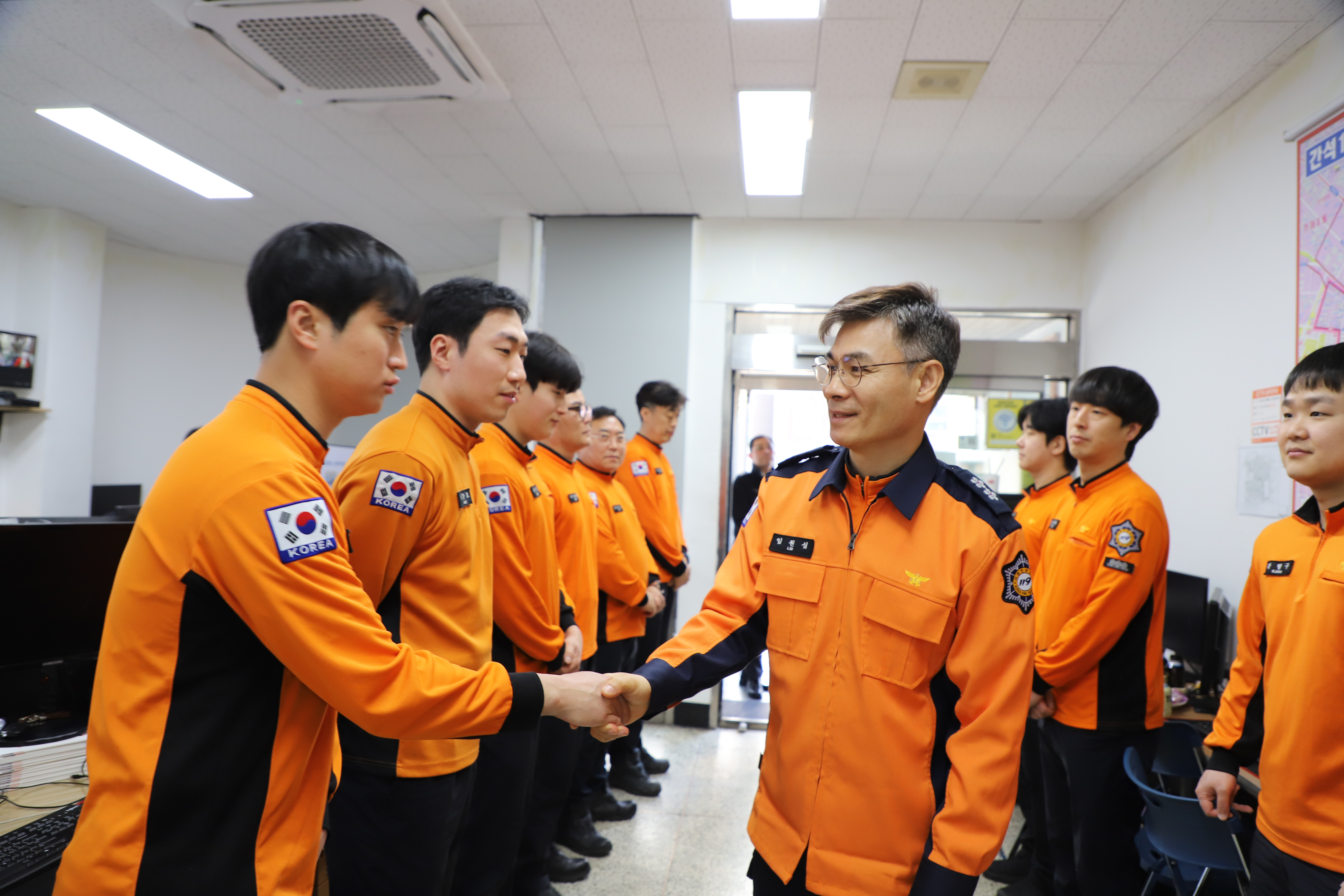 0224 (격무 및 노후 안전센터 현장 소방공무원 격려방문)