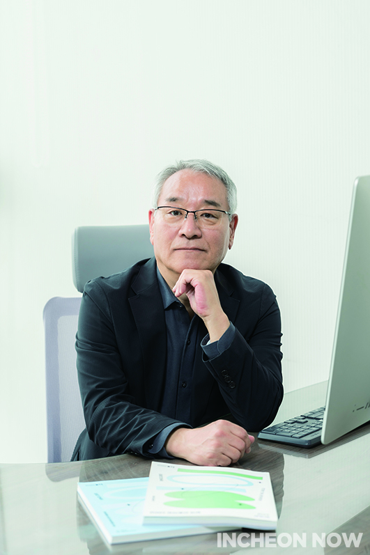 [Interview]Promoting Incheon through Lens- Lee Gwang-hoon (Incheon Film Commission Operating Committee Head)