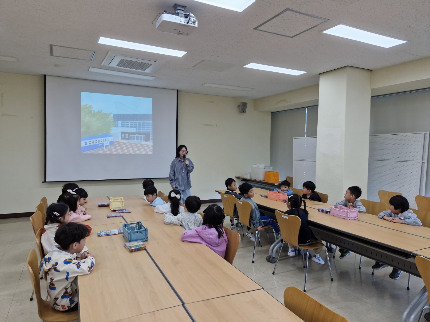 [시립박물관] 10/14 유아단체 교육 '한밤중에 눈을 뜨면' (검암로열파크씨티2단지어린이집)