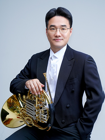 김호동 호른제1차석단원 사진