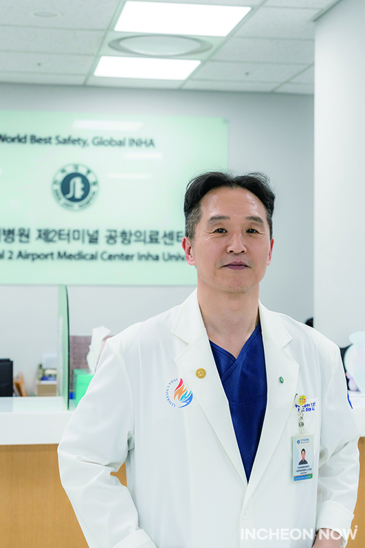 [INTERVIEW] The Doctor Who Keeps the Airport Running on Time
