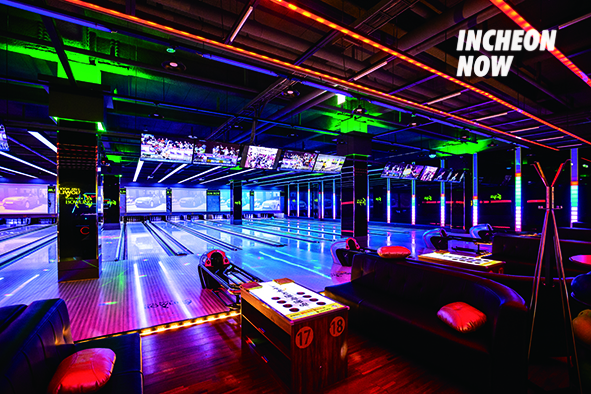 ATTRACTIVE PLACE - BOWLING